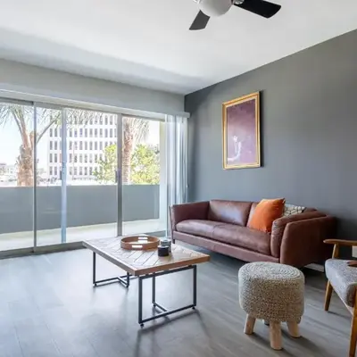 Brentwood 2BR w Outdoor Pool nr shops LAX-146