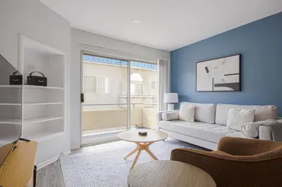 Gallery image of Blueground Sherman Oaks view nr Lake Balboa LAX-1362 in Los Angeles