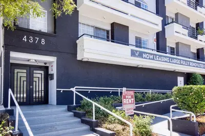 Gallery image of Blueground Sherman Oaks view nr Lake Balboa LAX-1362 in Los Angeles