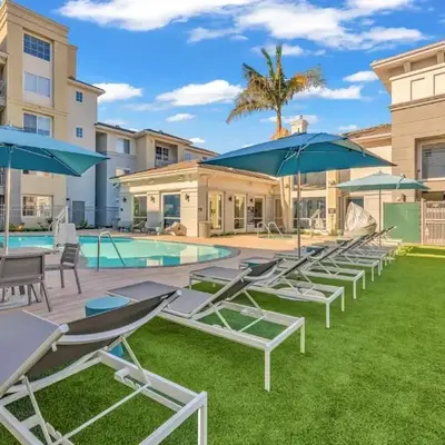 Deluxe Living in Marina Del Rey - Pool