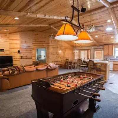 Luxury w Spa Foosball Near Summit - DeCarlo House
