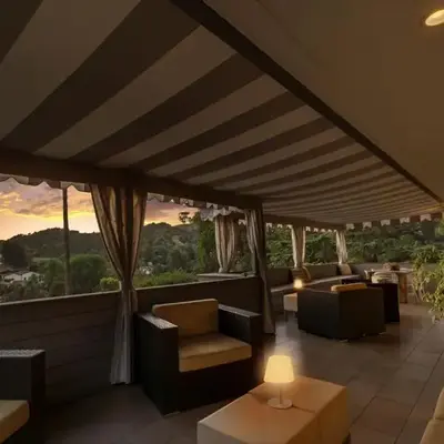 Hollywood Dell Oasis