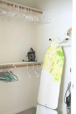 a closet with a towel hanging on a rack at Luxe Homestay In Venice in Los Angeles