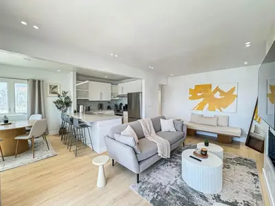 a living room with a couch and a table at Seaside 2BR with Ocean View and Roof Garden - VE3-MDR in Los Angeles
