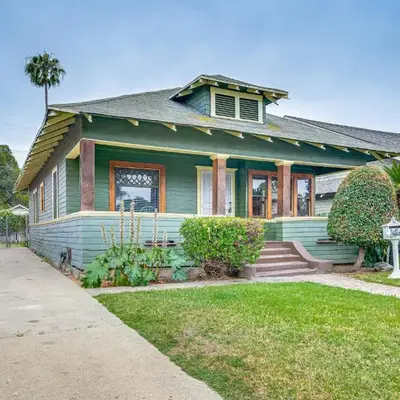 2 Mi to USC Central Home in Los Angeles!