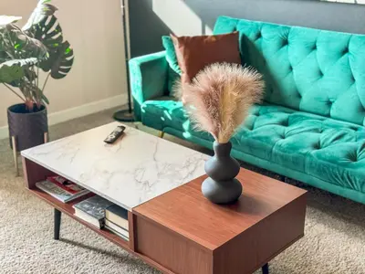 Gallery image of Stylish Mid-Wilshire Apt, Free Parking, Gucci Art, 10mins to Cedars in Los Angeles