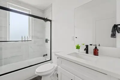 Gallery image of Modern 4 Suites, Parking Near USC, DTLA, Expo Park in Los Angeles