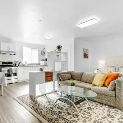 Cozy Guesthouse near Downtown Alhambra