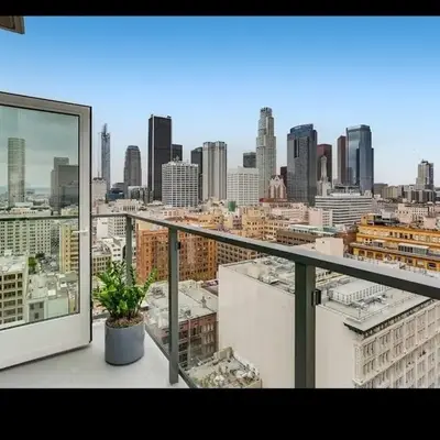 Stunning 3BR High Rise Pool