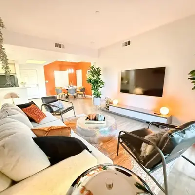 3BR Retreat in Prime Valley Location 109