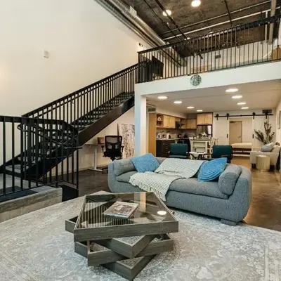 Spectacular LOFT in Heart of LA with GYM