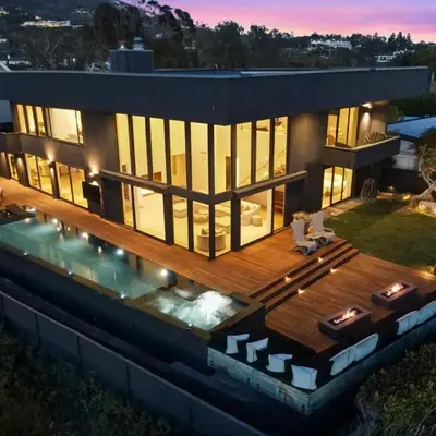 Surfside Malibu by Stay Awhile Villas