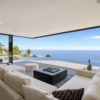 Malibu Oceana Bleu by Stay Awhile Villas