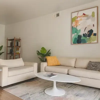 Exquisite 2BDRM in Heart of MDR King Bed