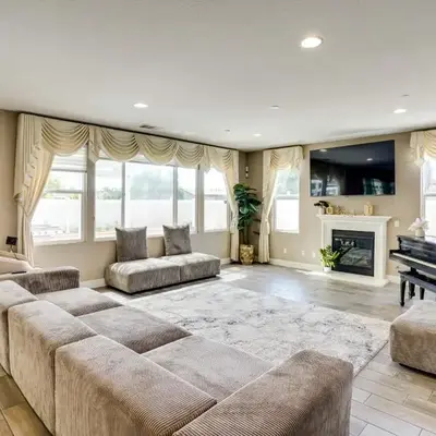 3 Mi to Disneyland Home with Hot Tub and Game Room