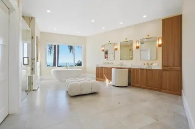 Gallery image of Villa Azure - by Stay Awhile Villas in Malibu