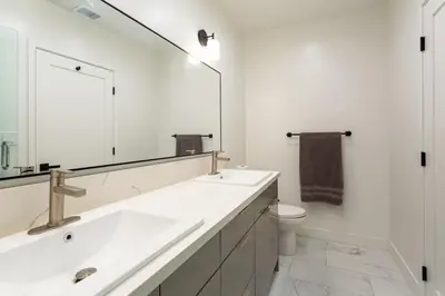 Gallery image of Cozy Spanish Duplex Near Studios in Burbank