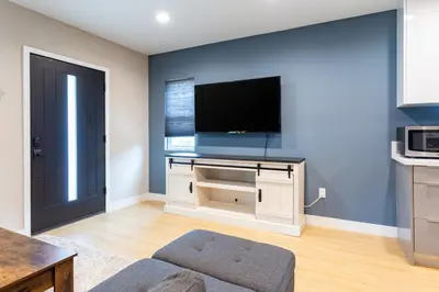 Gallery image of Cozy Spanish Duplex Near Studios in Burbank