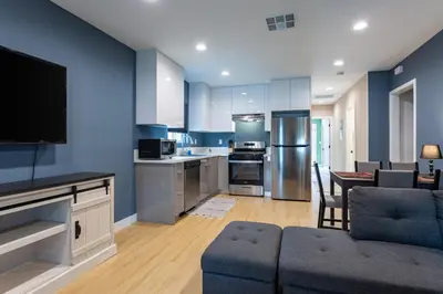 Gallery image of Cozy Spanish Duplex Near Studios in Burbank