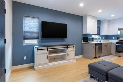 Gallery image of Cozy Spanish Duplex Near Studios in Burbank