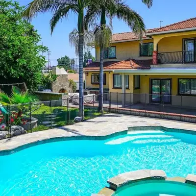 Gorgeous Villa with Private Heated Pool