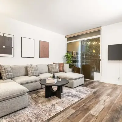 Spacious 2 Bedroom Condo in DTLA