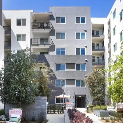 Noho Alexan Modern 2bed Duo with FREE Parking