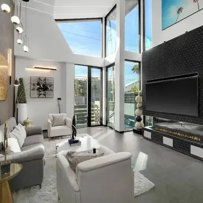 Venice House w Pool Spa Home Theater Rooftop