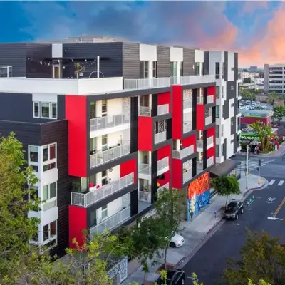 A Class Weho 2BD 2BA with Free Parking