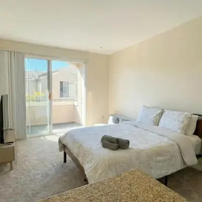 Marina del Rey Family 1BA & 2BA - Pool