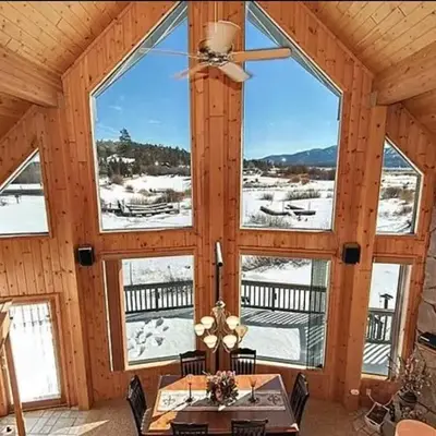 Lakefront Oasis