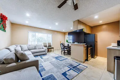 Gallery image of Pretty place 9 in Los Angeles
