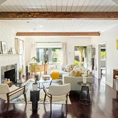 The Whitley Heights Sweet Escape With Jacuzzi and parking
