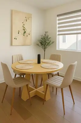 a wooden table and chairs in a dining room at \u4e09\u697c\u4e24\u623f\u4e24\u536b\u8fd1\u5e02\u4e2d\u5fc3\u4ea4\u901a\u4fbf\u5229\u6b65\u884c\u53ef\u8fbe\u5546\u5708\u9002\u5408\u5bb6\u5ead in Eastvale