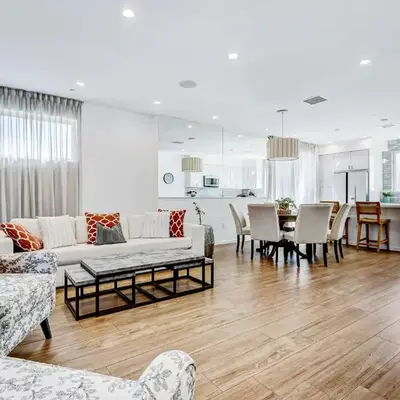 Modern 4BR Villa Spacious Stylish In Prime Location