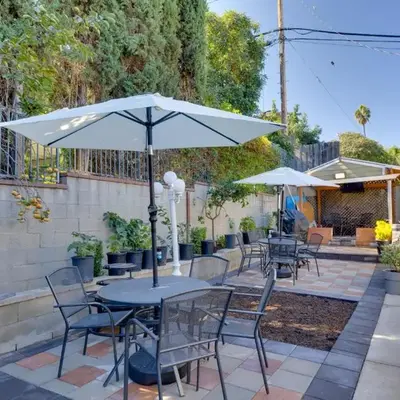 2 Blocks to Main St Foodies Paradise in Alhambra