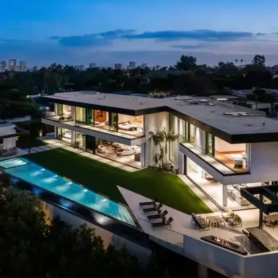 Luxurious 5BR Villa in BH with Pool
