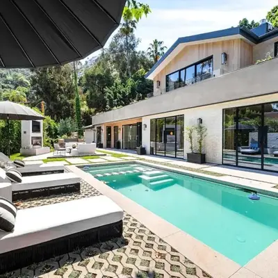 Stunning 6BR Laurel Canyon Estate with Pool and Jacuzzi