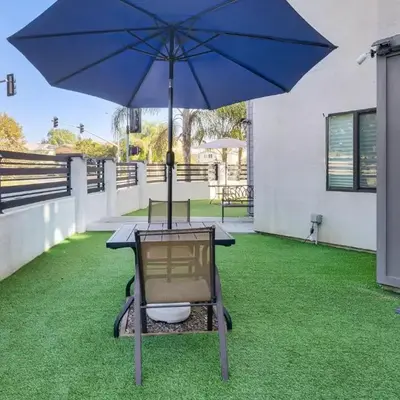 Luxury guest suite in Los Angeles