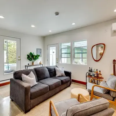 3 Mi to Old Pasadena Cozy Couples Studio with Pool