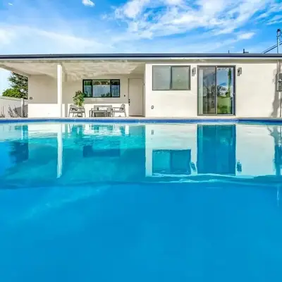 Modern 3BR with King Bed