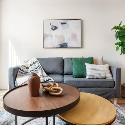 5 Star 1BR Apartment w/ Free Parking & Fast WiFi