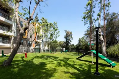 Gallery image of Blueground Studio City jacuzzi nr Lake LAX-1389 in Los Angeles