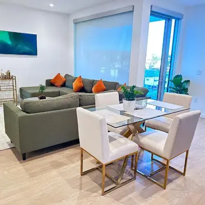 Luxury 2BD 2BA with Roof Top Pool