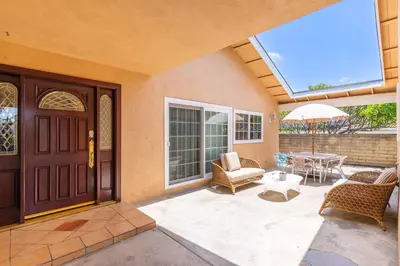 Gallery image of Marbella Lane - Contemporary 4BR Charm w Pool in Fullerton