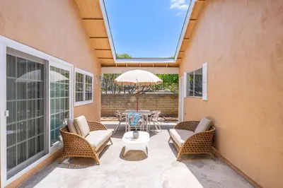 Gallery image of Marbella Lane - Contemporary 4BR Charm w Pool in Fullerton