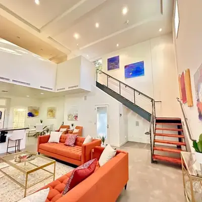 The Gallery Spacious 2BD 2BA with Two King Beds