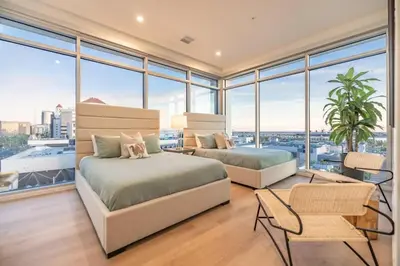 Gallery image of Marbella Lane - Aesthetic 2BR w Ocean views in Long Beach