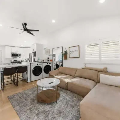 Marbella Lane - Cityside Haven w Touch of Charm