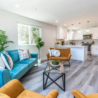 Escape in Modern 4BR Home Sleeps 10 with Parking